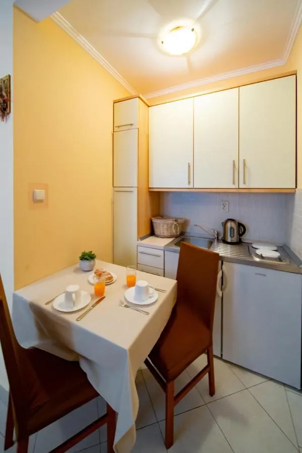 Studio Apartment In Lopar With Air Conditioning, Wifi 4886-5