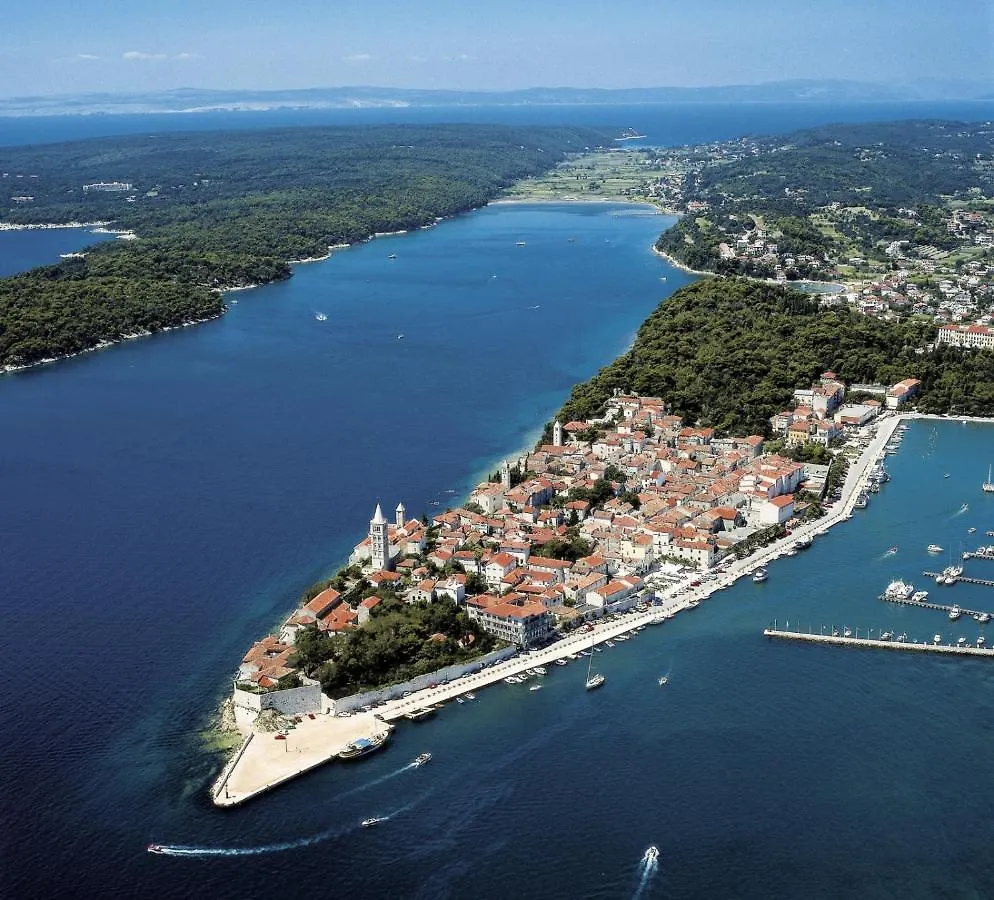 Studio Apartment In Lopar With Air Conditioning, Wifi 4886-5 0*,  Croatia